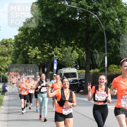 15.06.2025 - REWE Women's Run Jannik Wohlers http://msf.ph/oto/7949499 15.06.2025 09:48:08 Laufen 10833, 10041, 10133, 10743, 107, 4 meine-sportfotos.de