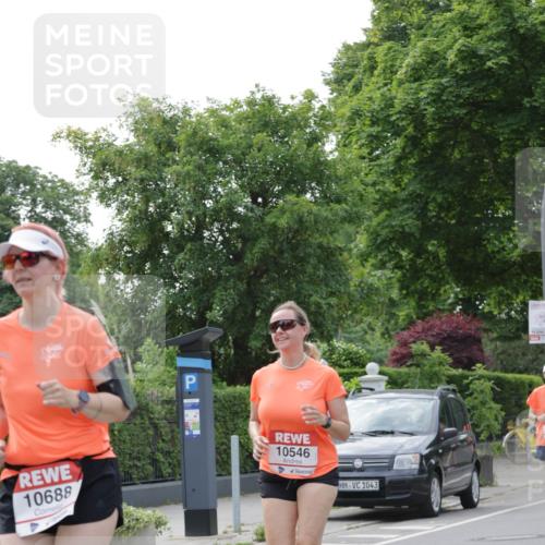 15.06.2025 - REWE Women's Run Jannik Wohlers http://msf.ph/oto/7949503 15.06.2025 08:31:51 Laufen 10688, 10546, 1043 meine-sportfotos.de