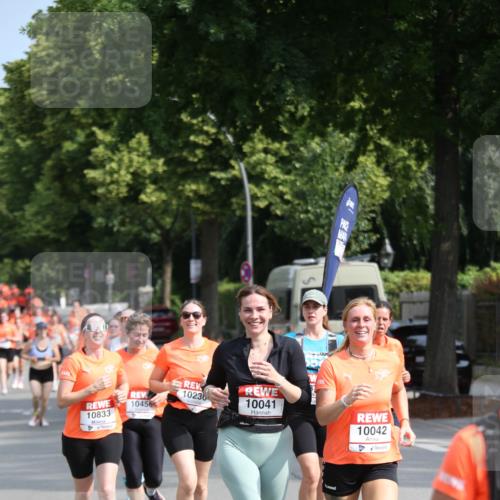 15.06.2025 - REWE Women's Run Jannik Wohlers http://msf.ph/oto/7949507 15.06.2025 09:48:09 Laufen 10230, 10456, 10833, 10041, 10042 meine-sportfotos.de