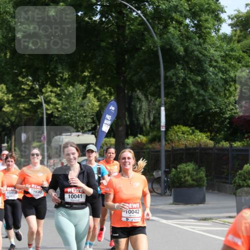 15.06.2025 - REWE Women's Run Jannik Wohlers http://msf.ph/oto/7949520 15.06.2025 09:48:09 Laufen 10456, 10230, 10041, 10042 meine-sportfotos.de