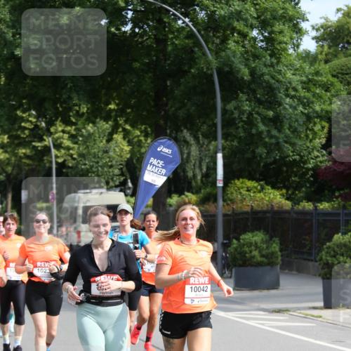 15.06.2025 - REWE Women's Run Jannik Wohlers http://msf.ph/oto/7949527 15.06.2025 09:48:10 Laufen 10042 meine-sportfotos.de