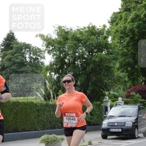 15.06.2025 - REWE Women's Run Jannik Wohlers http://msf.ph/oto/7949528 15.06.2025 08:31:51 Laufen 10546, 1043 meine-sportfotos.de