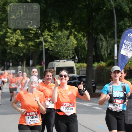 15.06.2025 - REWE Women's Run Jannik Wohlers http://msf.ph/oto/7949546 15.06.2025 09:48:11 Laufen 06, 30, 10833, 1045, 10230, 0876 meine-sportfotos.de