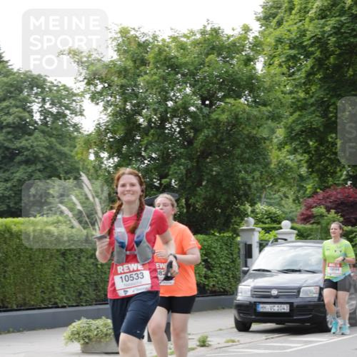 15.06.2025 - REWE Women's Run Jannik Wohlers http://msf.ph/oto/7949595 15.06.2025 08:32:00 Laufen 10533, 82, 1043, 10694 meine-sportfotos.de