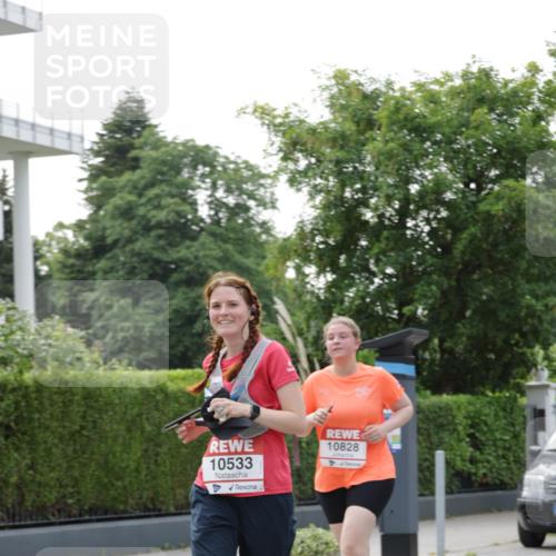 15.06.2025 - REWE Women's Run Jannik Wohlers http://msf.ph/oto/7949613 15.06.2025 08:32:00 Laufen 10828, 10533 meine-sportfotos.de