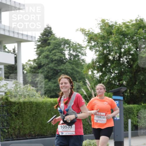 15.06.2025 - REWE Women's Run Jannik Wohlers http://msf.ph/oto/7949618 15.06.2025 08:32:00 Laufen 10533, 10828 meine-sportfotos.de