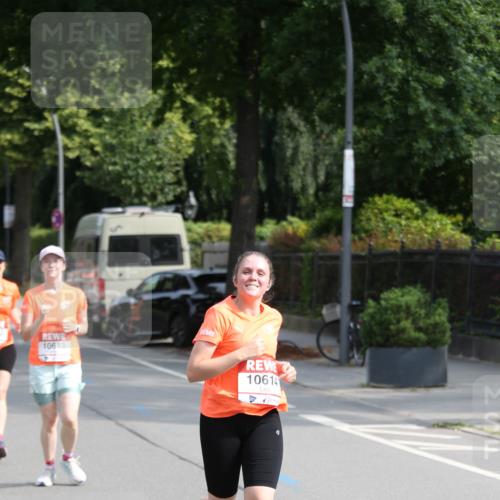 15.06.2025 - REWE Women's Run Jannik Wohlers http://msf.ph/oto/7949623 15.06.2025 09:48:16 Laufen 10613, 10614 meine-sportfotos.de