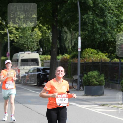 15.06.2025 - REWE Women's Run Jannik Wohlers http://msf.ph/oto/7949625 15.06.2025 09:48:16 Laufen 10613, 10614 meine-sportfotos.de