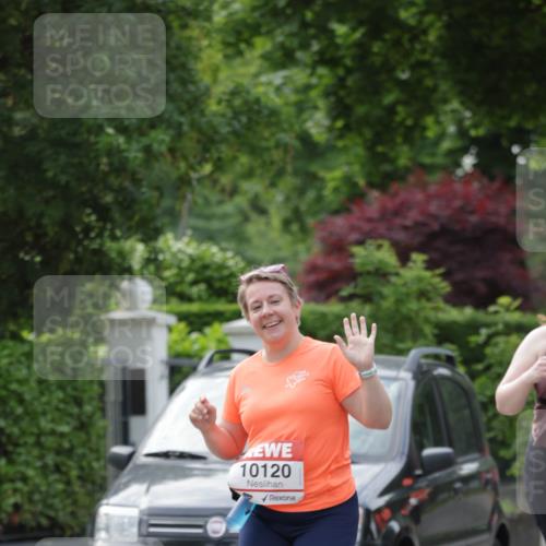 15.06.2025 - REWE Women's Run Jannik Wohlers http://msf.ph/oto/7949636 15.06.2025 08:32:02 Laufen 10, 10120 meine-sportfotos.de