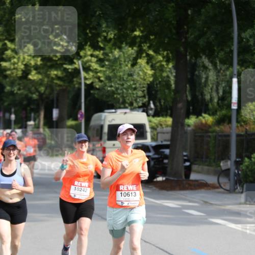 15.06.2025 - REWE Women's Run Jannik Wohlers http://msf.ph/oto/7949637 15.06.2025 09:48:17 Laufen 10613 meine-sportfotos.de