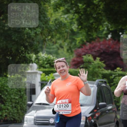 15.06.2025 - REWE Women's Run Jannik Wohlers http://msf.ph/oto/7949640 15.06.2025 08:32:03 Laufen 1, 10120 meine-sportfotos.de