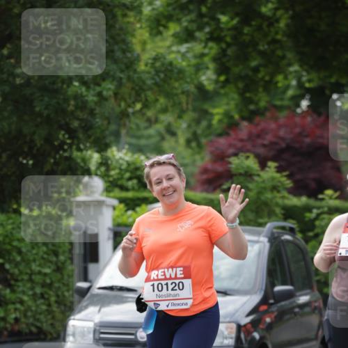 15.06.2025 - REWE Women's Run Jannik Wohlers http://msf.ph/oto/7949643 15.06.2025 08:32:03 Laufen 1, 10120 meine-sportfotos.de
