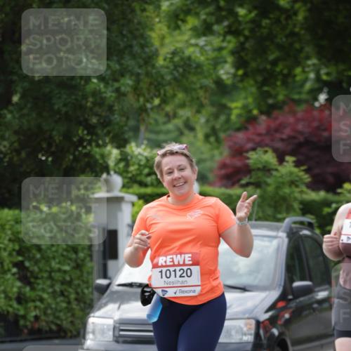 15.06.2025 - REWE Women's Run Jannik Wohlers http://msf.ph/oto/7949645 15.06.2025 08:32:03 Laufen 10120 meine-sportfotos.de