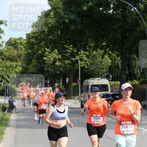15.06.2025 - REWE Women's Run Jannik Wohlers http://msf.ph/oto/7949648 15.06.2025 09:48:18 Laufen 10477, 10242, 10613 meine-sportfotos.de
