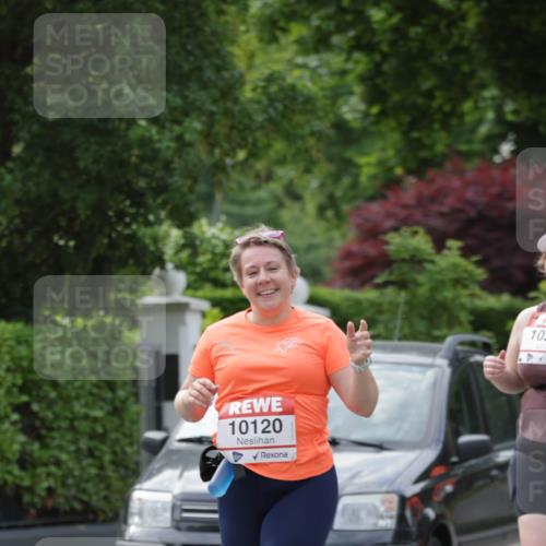 15.06.2025 - REWE Women's Run Jannik Wohlers http://msf.ph/oto/7949649 15.06.2025 08:32:03 Laufen 10120, 10 meine-sportfotos.de
