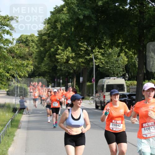 15.06.2025 - REWE Women's Run Jannik Wohlers http://msf.ph/oto/7949657 15.06.2025 09:48:18 Laufen 10242 meine-sportfotos.de