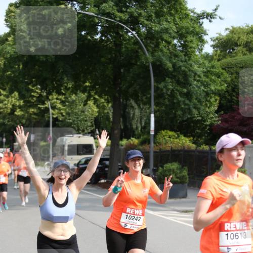 15.06.2025 - REWE Women's Run Jannik Wohlers http://msf.ph/oto/7949677 15.06.2025 09:48:19 Laufen 10242, 10613 meine-sportfotos.de