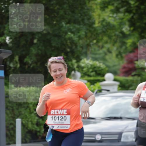 15.06.2025 - REWE Women's Run Jannik Wohlers http://msf.ph/oto/7949678 15.06.2025 08:32:03 Laufen 10120, 1043 meine-sportfotos.de