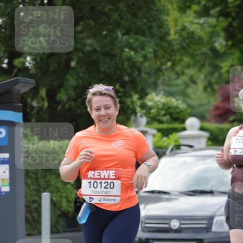 15.06.2025 - REWE Women's Run Jannik Wohlers http://msf.ph/oto/7949689 15.06.2025 08:32:03 Laufen 10120, 1043, 10 meine-sportfotos.de