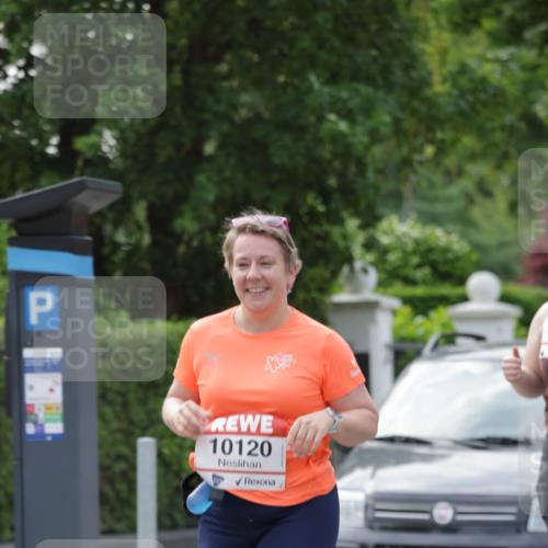 15.06.2025 - REWE Women's Run Jannik Wohlers http://msf.ph/oto/7949698 15.06.2025 08:32:04 Laufen 10120, 1043 meine-sportfotos.de