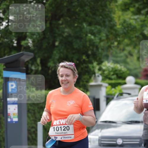 15.06.2025 - REWE Women's Run Jannik Wohlers http://msf.ph/oto/7949702 15.06.2025 08:32:04 Laufen 10120, 1043 meine-sportfotos.de