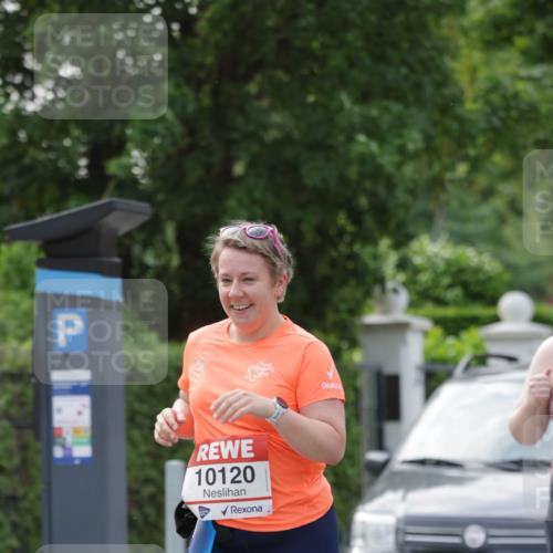 15.06.2025 - REWE Women's Run Jannik Wohlers http://msf.ph/oto/7949706 15.06.2025 08:32:04 Laufen 10120, 1043 meine-sportfotos.de