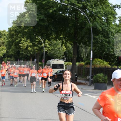 15.06.2025 - REWE Women's Run Jannik Wohlers http://msf.ph/oto/7949747 15.06.2025 09:48:26 Laufen 10354 meine-sportfotos.de