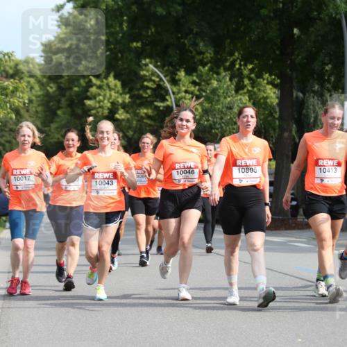 15.06.2025 - REWE Women's Run Jannik Wohlers http://msf.ph/oto/7949808 15.06.2025 09:48:33 Laufen 10017, 10046, 10805, 0836, 10413, 750, 10043, 10 meine-sportfotos.de