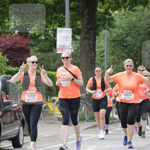 15.06.2025 - REWE Women's Run Jannik Wohlers http://msf.ph/oto/7949829 15.06.2025 08:32:12 Laufen 10304, 15, 2025, 10803, 0782, 10575 meine-sportfotos.de