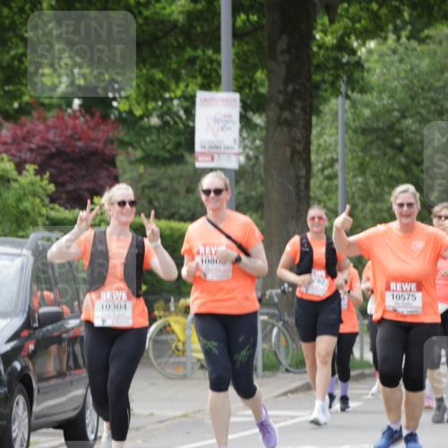 15.06.2025 - REWE Women's Run Jannik Wohlers http://msf.ph/oto/7949838 15.06.2025 08:32:13 Laufen 1043, 10304, 10575 meine-sportfotos.de