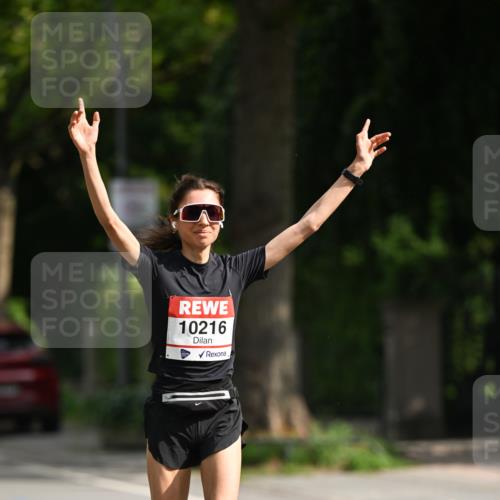 15.06.2025 - REWE Women's Run Dr. Thomas Lammeyer http://msf.ph/oto/7949843 15.06.2025 09:34:56 Laufen 10216 meine-sportfotos.de