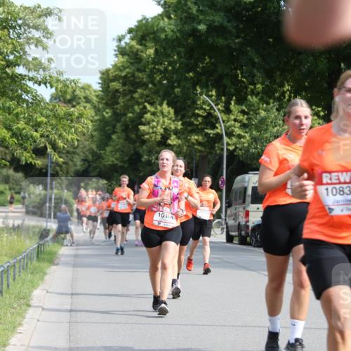15.06.2025 - REWE Women's Run Jannik Wohlers http://msf.ph/oto/7949884 15.06.2025 09:48:38 Laufen 10464, 10358, 10836, 104 meine-sportfotos.de
