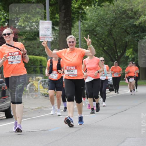 15.06.2025 - REWE Women's Run Jannik Wohlers http://msf.ph/oto/7949907 15.06.2025 08:32:14 Laufen 0304, 10803, 2021, 0782, 10575 meine-sportfotos.de