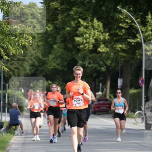 15.06.2025 - REWE Women's Run Jannik Wohlers http://msf.ph/oto/7949918 15.06.2025 09:48:42 Laufen 10747, 10421, 10650 meine-sportfotos.de