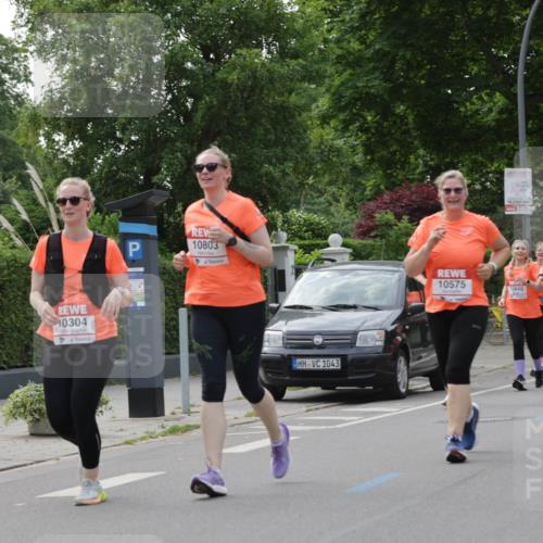 15.06.2025 - REWE Women's Run Jannik Wohlers http://msf.ph/oto/7949941 15.06.2025 08:32:16 Laufen 10304, 10803, 1043, 10575, 10840 meine-sportfotos.de