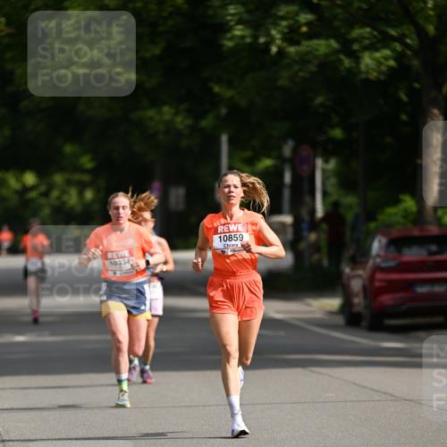 15.06.2025 - REWE Women's Run Dr. Thomas Lammeyer http://msf.ph/oto/7949964 15.06.2025 09:35:11 Laufen 10859 meine-sportfotos.de