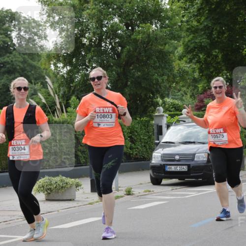 15.06.2025 - REWE Women's Run Jannik Wohlers http://msf.ph/oto/7949970 15.06.2025 08:32:17 Laufen 10304, 10803, 1043, 10575, 10840 meine-sportfotos.de