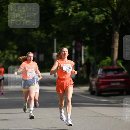 15.06.2025 - REWE Women's Run Dr. Thomas Lammeyer http://msf.ph/oto/7949971 15.06.2025 09:35:11 Laufen 10859, 10334 meine-sportfotos.de