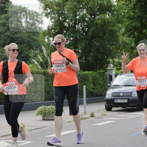 15.06.2025 - REWE Women's Run Jannik Wohlers http://msf.ph/oto/7949984 15.06.2025 08:32:17 Laufen 10304, 10803, 1043, 10575, 10840 meine-sportfotos.de