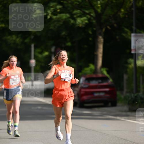15.06.2025 - REWE Women's Run Dr. Thomas Lammeyer http://msf.ph/oto/7949987 15.06.2025 09:35:12 Laufen 10334, 10859 meine-sportfotos.de