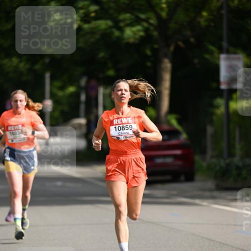 15.06.2025 - REWE Women's Run Dr. Thomas Lammeyer http://msf.ph/oto/7949998 15.06.2025 09:35:12 Laufen 10334, 10859 meine-sportfotos.de