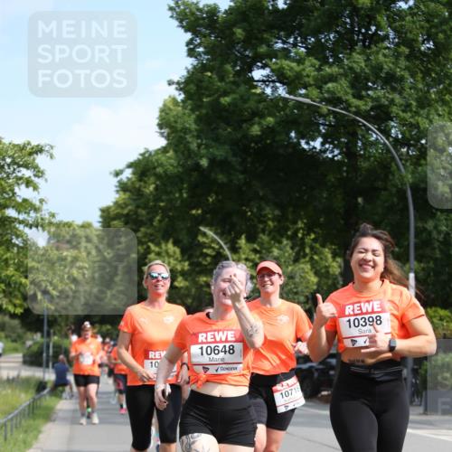 15.06.2025 - REWE Women's Run Jannik Wohlers http://msf.ph/oto/7950021 15.06.2025 09:48:52 Laufen 10, 10648, 10398, 10718 meine-sportfotos.de