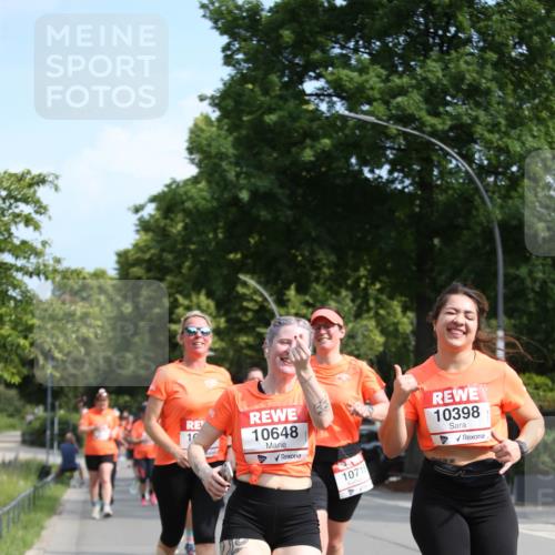 15.06.2025 - REWE Women's Run Jannik Wohlers http://msf.ph/oto/7950023 15.06.2025 09:48:52 Laufen 10, 10648, 10718, 10398 meine-sportfotos.de