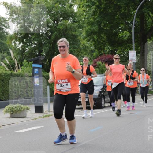 15.06.2025 - REWE Women's Run Jannik Wohlers http://msf.ph/oto/7950024 15.06.2025 08:32:18 Laufen 10575, 0782, 10842, 1084, 43 meine-sportfotos.de