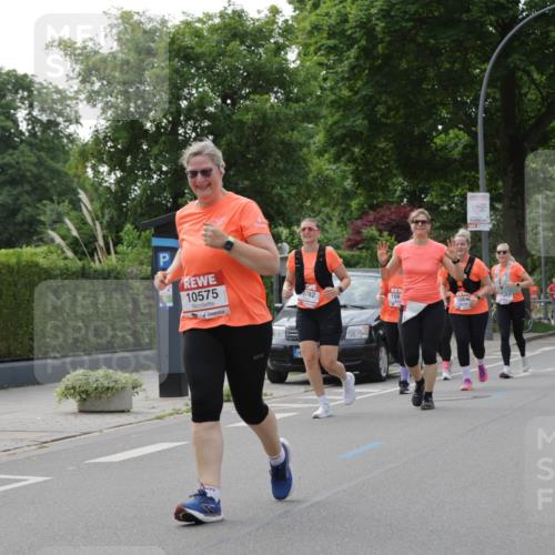 15.06.2025 - REWE Women's Run Jannik Wohlers http://msf.ph/oto/7950037 15.06.2025 08:32:18 Laufen 10575, 0782, 108, 1084 meine-sportfotos.de