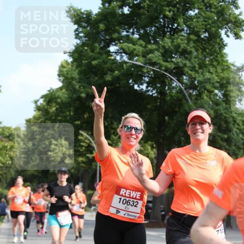 15.06.2025 - REWE Women's Run Jannik Wohlers http://msf.ph/oto/7950045 15.06.2025 09:48:53 Laufen 10632 meine-sportfotos.de