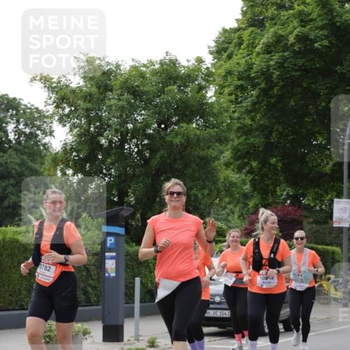 15.06.2025 - REWE Women's Run Jannik Wohlers http://msf.ph/oto/7950082 15.06.2025 08:32:20 Laufen 1043, 10842 meine-sportfotos.de