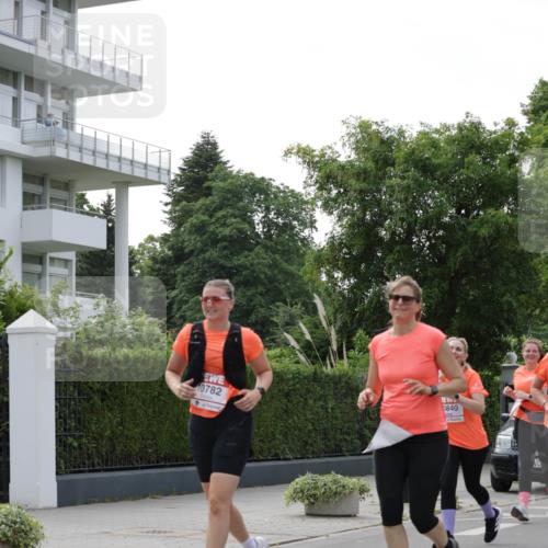 15.06.2025 - REWE Women's Run Jannik Wohlers http://msf.ph/oto/7950097 15.06.2025 08:32:21 Laufen 0840 meine-sportfotos.de