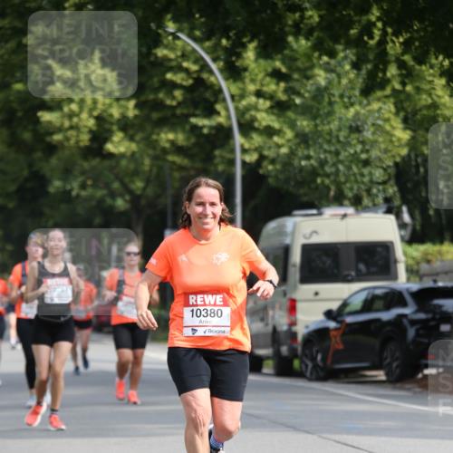15.06.2025 - REWE Women's Run Jannik Wohlers http://msf.ph/oto/7950115 15.06.2025 09:49:04 Laufen 10784, 10380 meine-sportfotos.de