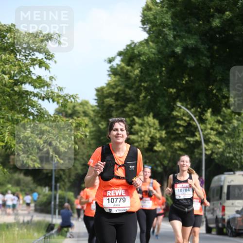 15.06.2025 - REWE Women's Run Jannik Wohlers http://msf.ph/oto/7950127 15.06.2025 09:49:08 Laufen 10779, 10784 meine-sportfotos.de